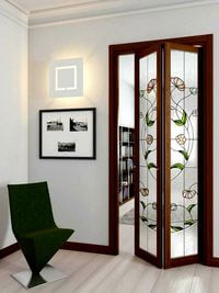 Двери гармошка с витражным декором Сыктывкар