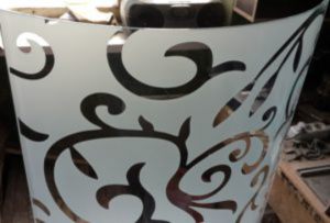 Стекло радиусное с пескоструйным рисунком для радиусных дверей Сыктывкар